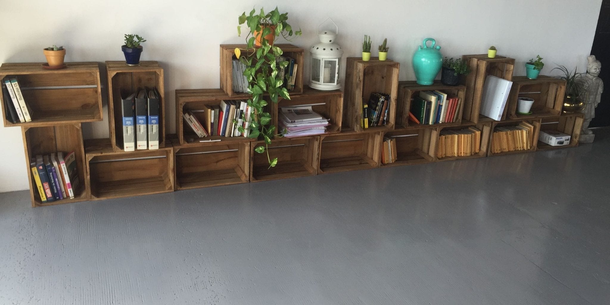 DIY: Decora tu casa con cajas de de madera | Hidraulik ı Alfombras vinílicas hidráulicas ı Design and clean spaces